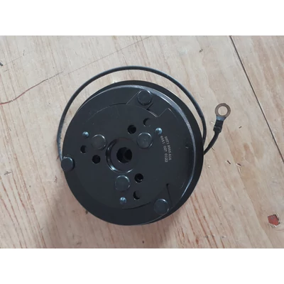 Mágneses behúzótárcsa kompresszorhoz hattat