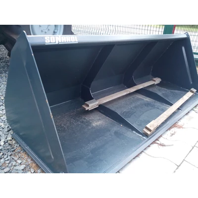 Erősített univerzális kanál 2m